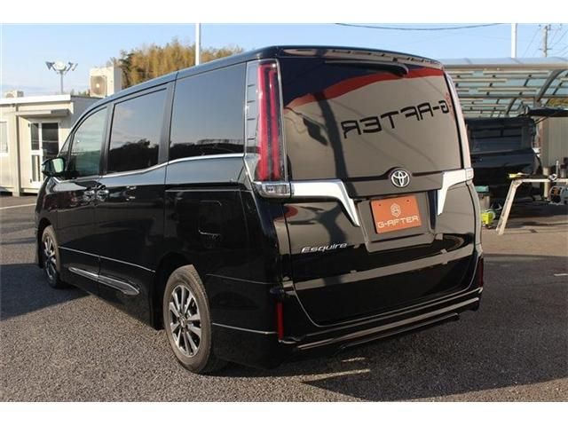 TOYOTA ESQUIRE 2017 Image 31