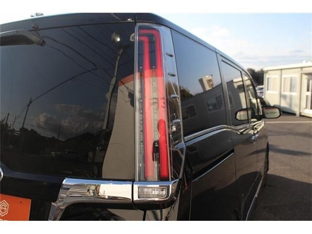 TOYOTA ESQUIRE 2017 Image 31