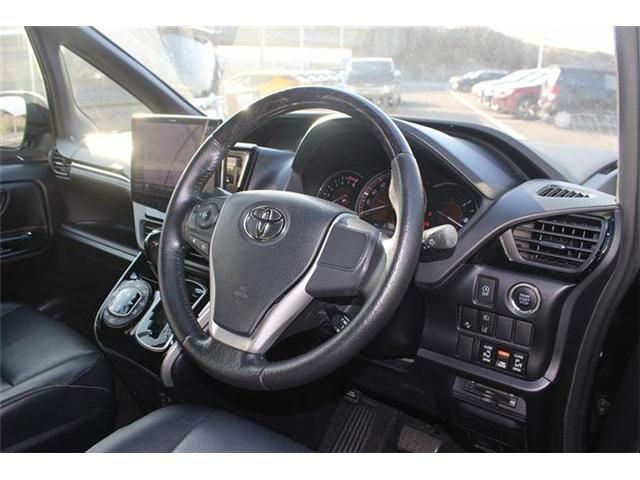 TOYOTA ESQUIRE 2017 Image 31