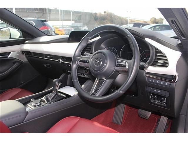 MAZDA 3 FASTBACK 2020 Image 31