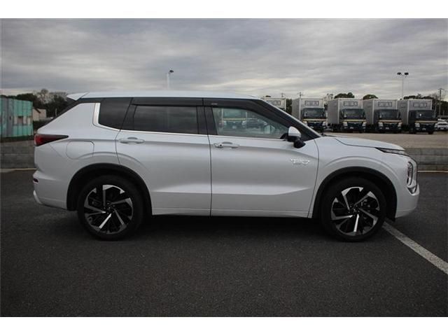 MITSUBISHI OUTLANDER PHEV 2022 Image 31