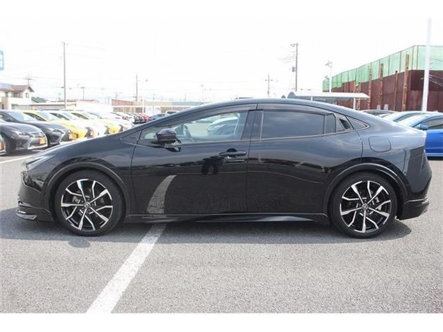 TOYOTA PRIUS PHV 2023 Image 31