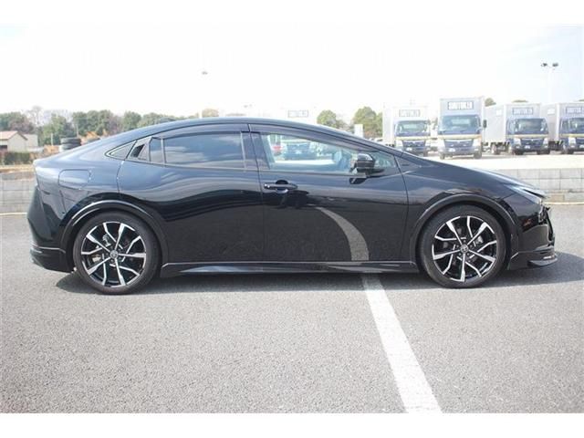 TOYOTA PRIUS PHV 2023 Image 31