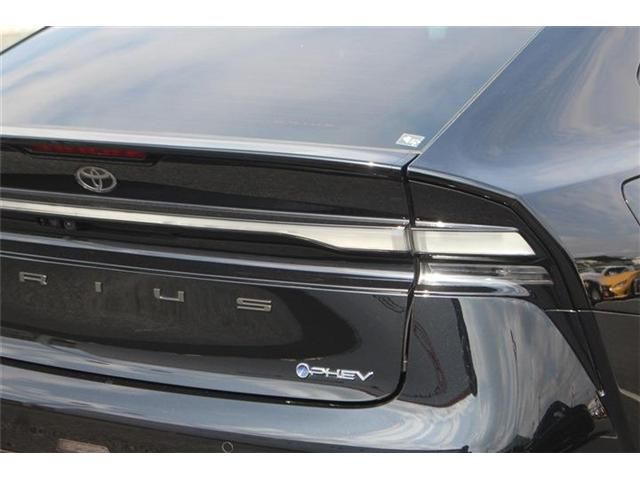 TOYOTA PRIUS PHV 2023 Image 31