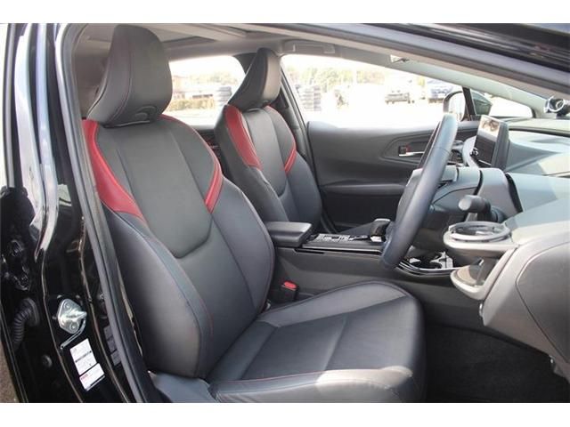 TOYOTA PRIUS PHV 2023 Image 31