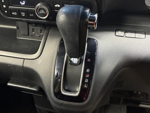 HONDA N BOX CUSTOM 2019 Image 31