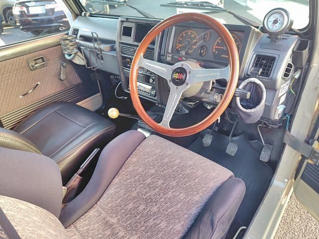 SUZUKI JIMNY VAN 4WD 1993 Image 31