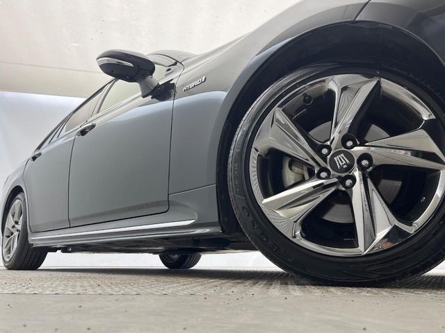 TOYOTA CROWN SEDAN HYBRID 2018 Image 31