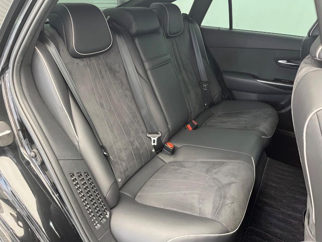 TOYOTA CROWN SEDAN HYBRID 2018 Image 31