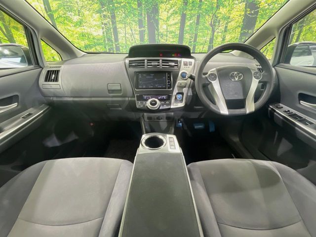 TOYOTA PRIUS ALPHA 2013 Image 31