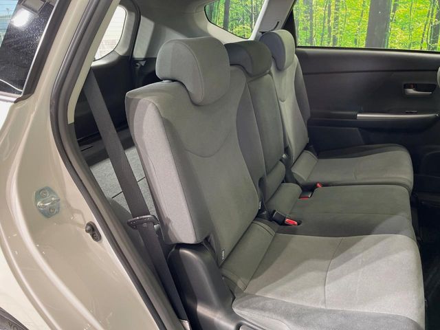 TOYOTA PRIUS ALPHA 2013 Image 31