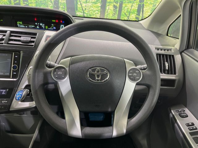 TOYOTA PRIUS ALPHA 2013 Image 31