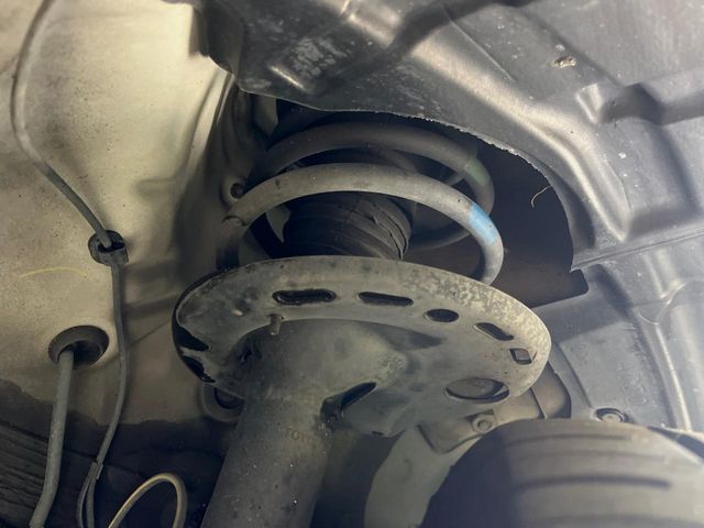 TOYOTA PRIUS ALPHA 2013 Image 31