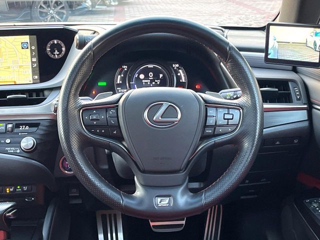 TOYOTA LEXUS ES300H 2021 Image 31