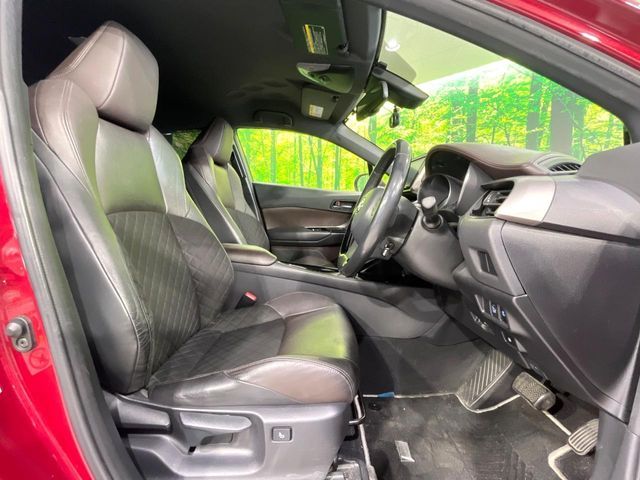 TOYOTA C-HR 2017 Image 31