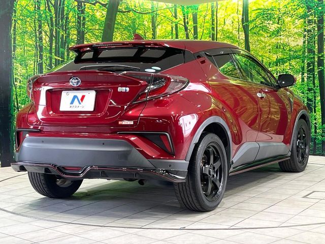 TOYOTA C-HR 2017 Image 31