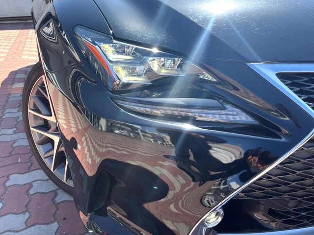 TOYOTA LEXUS RC300H 2017 Image 31