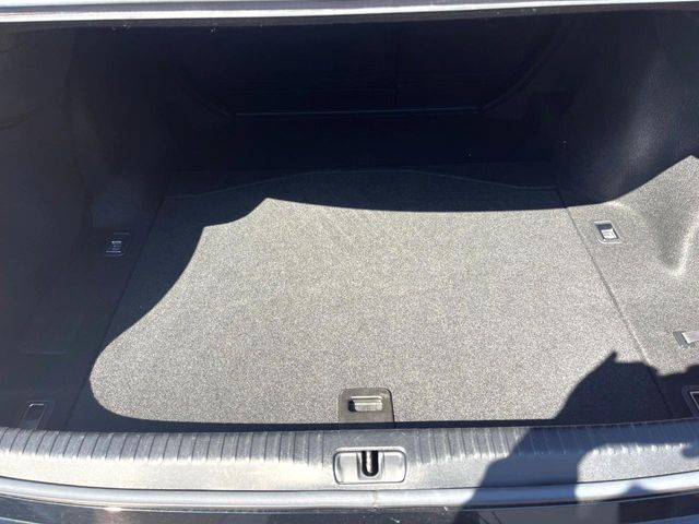 TOYOTA LEXUS RC300H 2017 Image 31