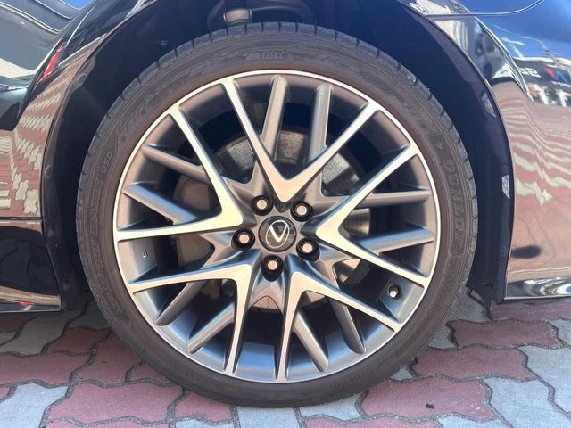 TOYOTA LEXUS RC300H 2017 Image 31