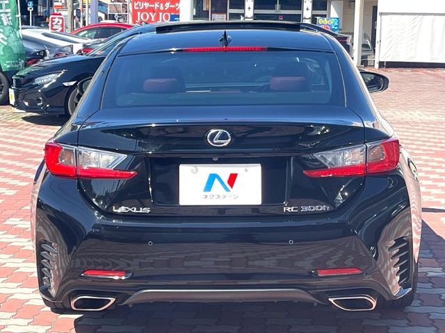 TOYOTA LEXUS RC300H 2017 Image 31