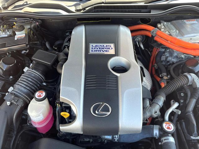 TOYOTA LEXUS RC300H 2017 Image 31