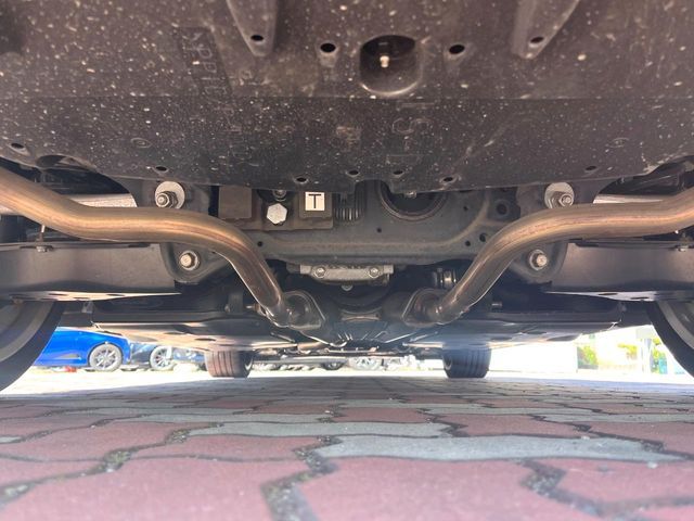 TOYOTA LEXUS RC300H 2017 Image 31