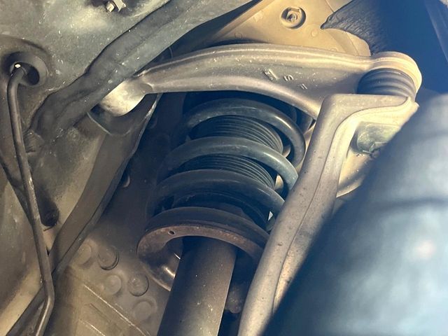 TOYOTA LEXUS RC300H 2017 Image 31