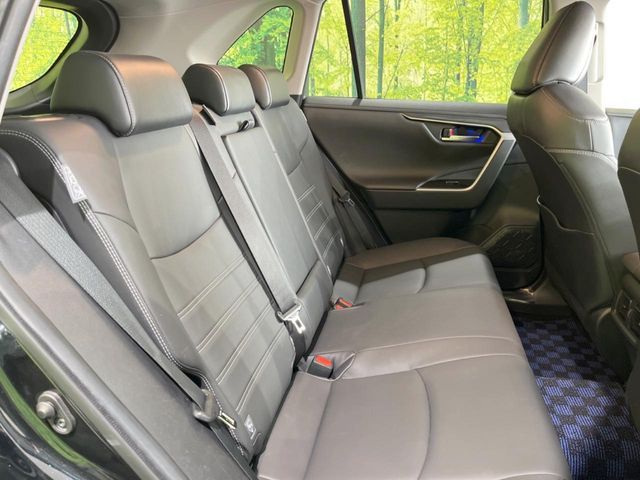 TOYOTA RAV4 HYBRID 4WD 2021 Image 31