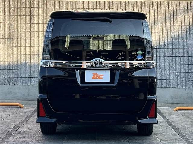 TOYOTA VOXY 2015 Image 31