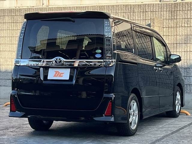 TOYOTA VOXY 2015 Image 31