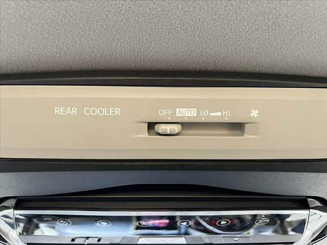 TOYOTA VOXY 2015 Image 31