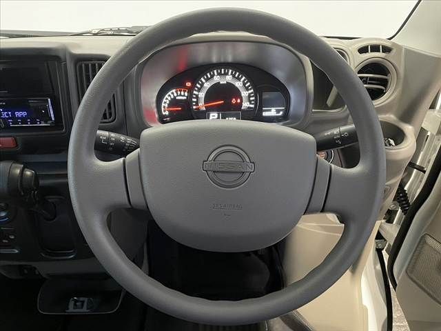 NISSAN CLIPPER VAN 2025 Image 31