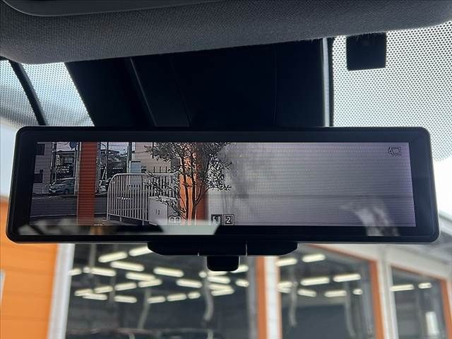 TOYOTA PRIUS 2018 Image 31