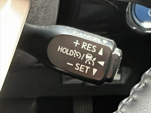 TOYOTA PRIUS 2018 Image 31