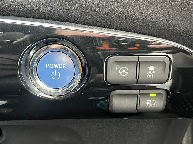 TOYOTA PRIUS 2018 Image 31