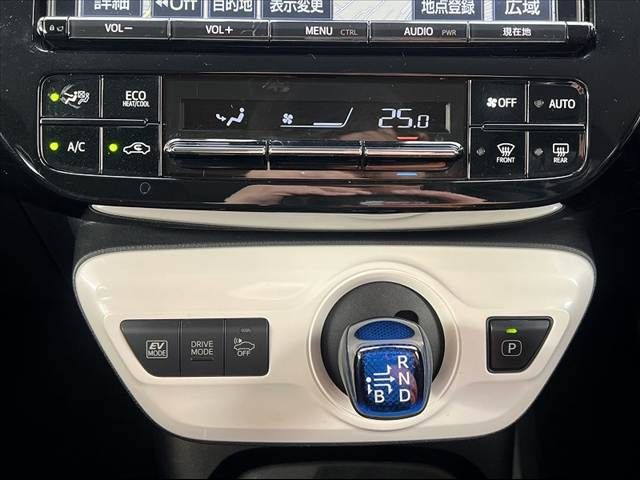 TOYOTA PRIUS 2018 Image 31