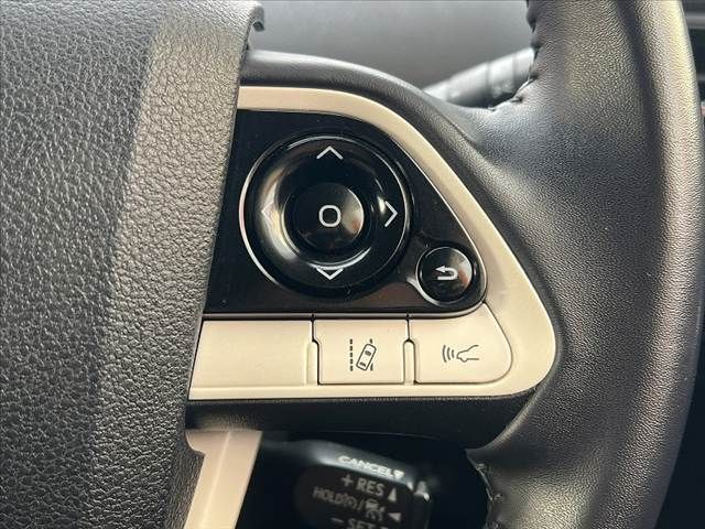 TOYOTA PRIUS 2018 Image 31