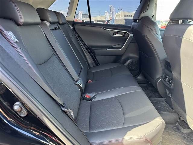 TOYOTA RAV4 HYBRID 4WD 2023 Image 31