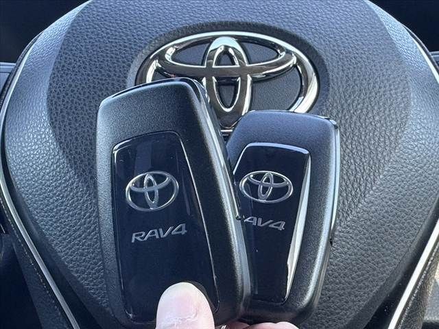 TOYOTA RAV4 HYBRID 4WD 2023 Image 31