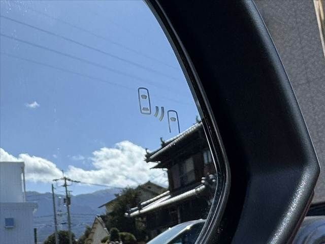 TOYOTA RAV4 HYBRID 4WD 2023 Image 31