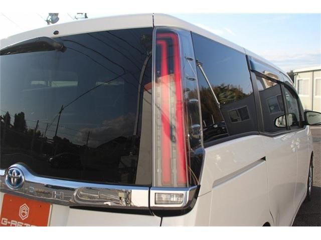 TOYOTA NOAH HYBRID 2017 Image 31