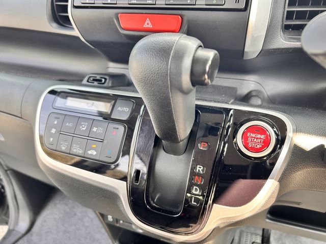HONDA N BOX 2016 Image 31