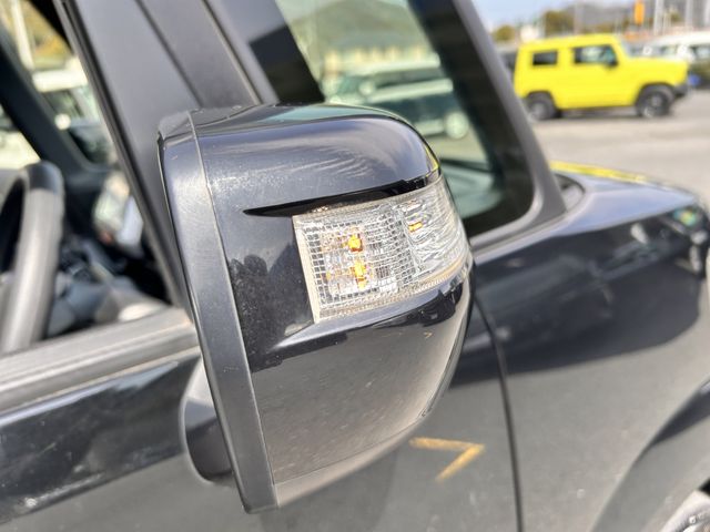 HONDA N BOX 2016 Image 31