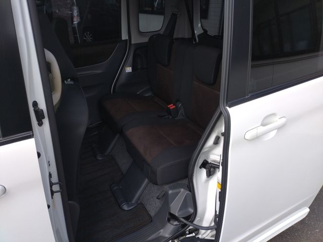 NISSAN ROOX 2012 Image 31