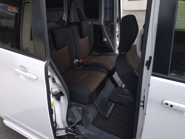 NISSAN ROOX 2012 Image 31