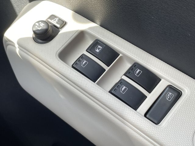 DAIHATSU MIRA COCOA 2015 Image 31