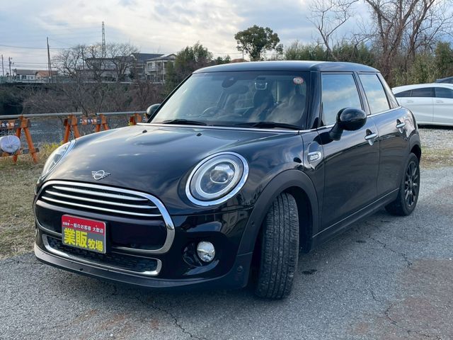 BMW MINI COOPER 5DOOR 2019 Image 31