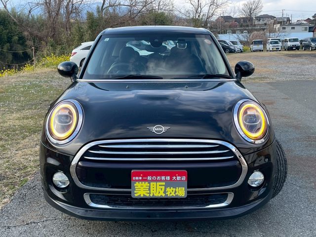 BMW MINI COOPER 5DOOR 2019 Image 31