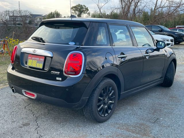 BMW MINI COOPER 5DOOR 2019 Image 31