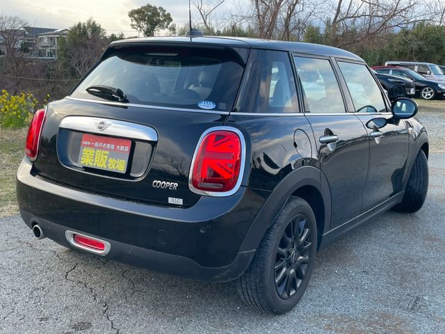 BMW MINI COOPER 5DOOR 2019 Image 31